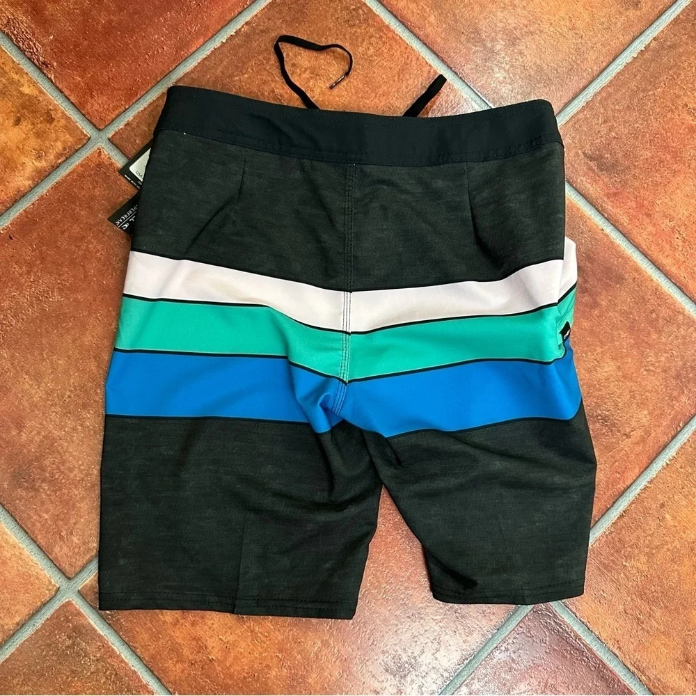 NWT ONeill Hyperfreak Heist Line 19'' Boardshorts